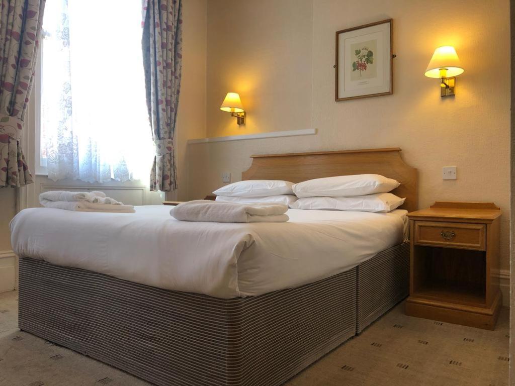 Hotel Capital Борнмут Экстерьер фото